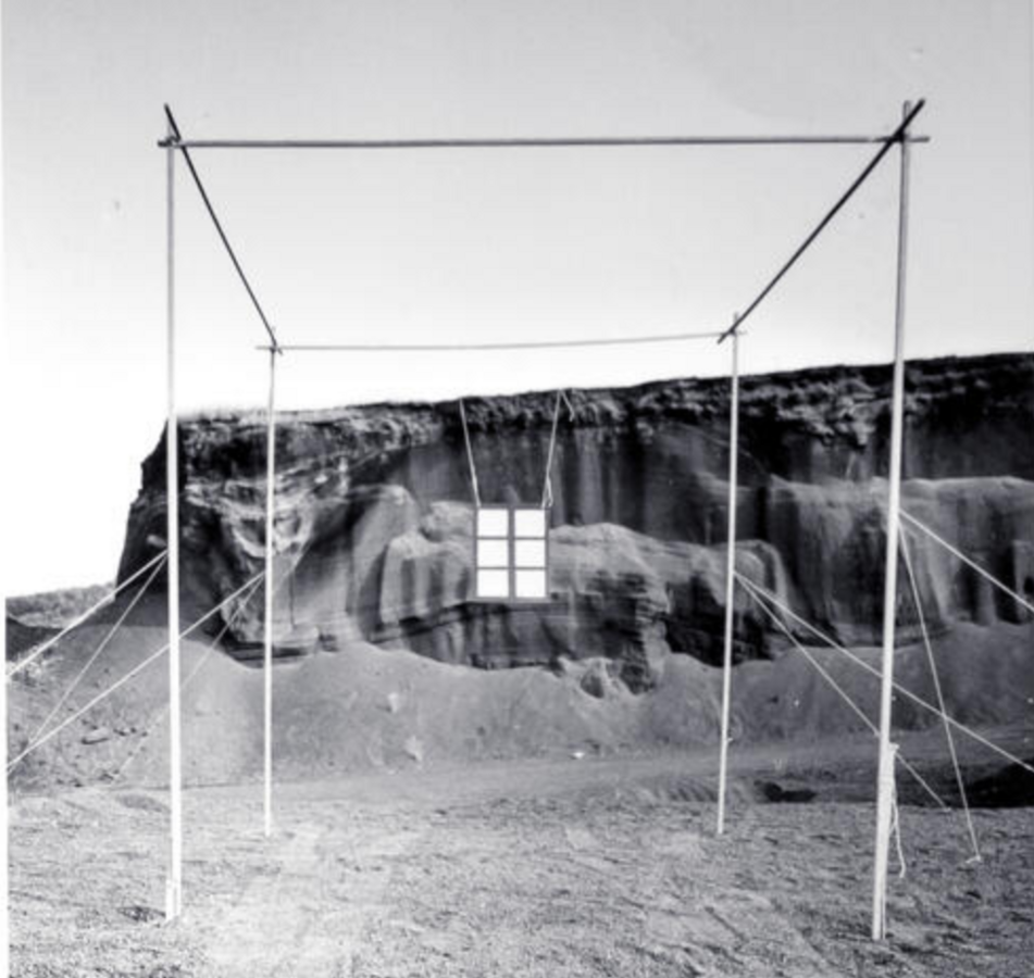  &copy; Ettore Sottsass, Metafore. 2. Architettura virtuale. 1973 Seo de Urgel. Photo.	