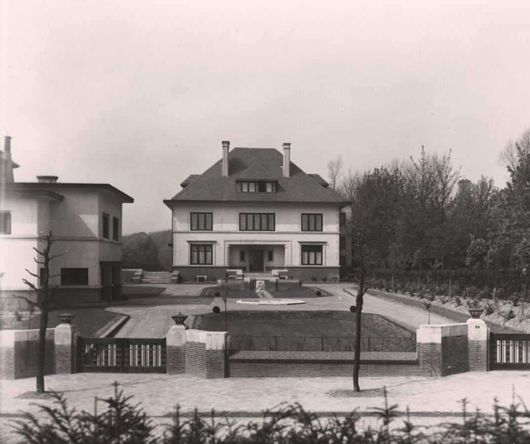  &copy; CIVA Collections	