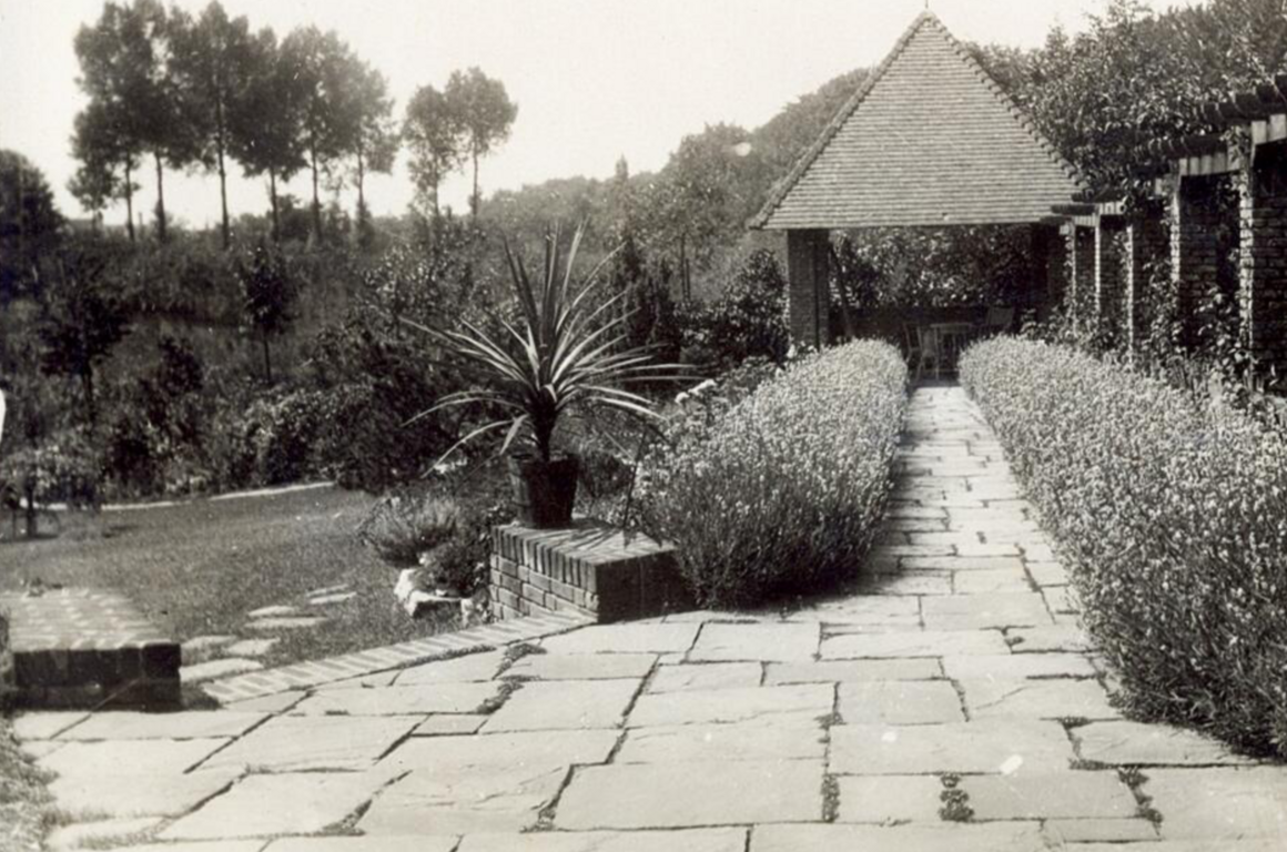  &copy; CIVA Collections	