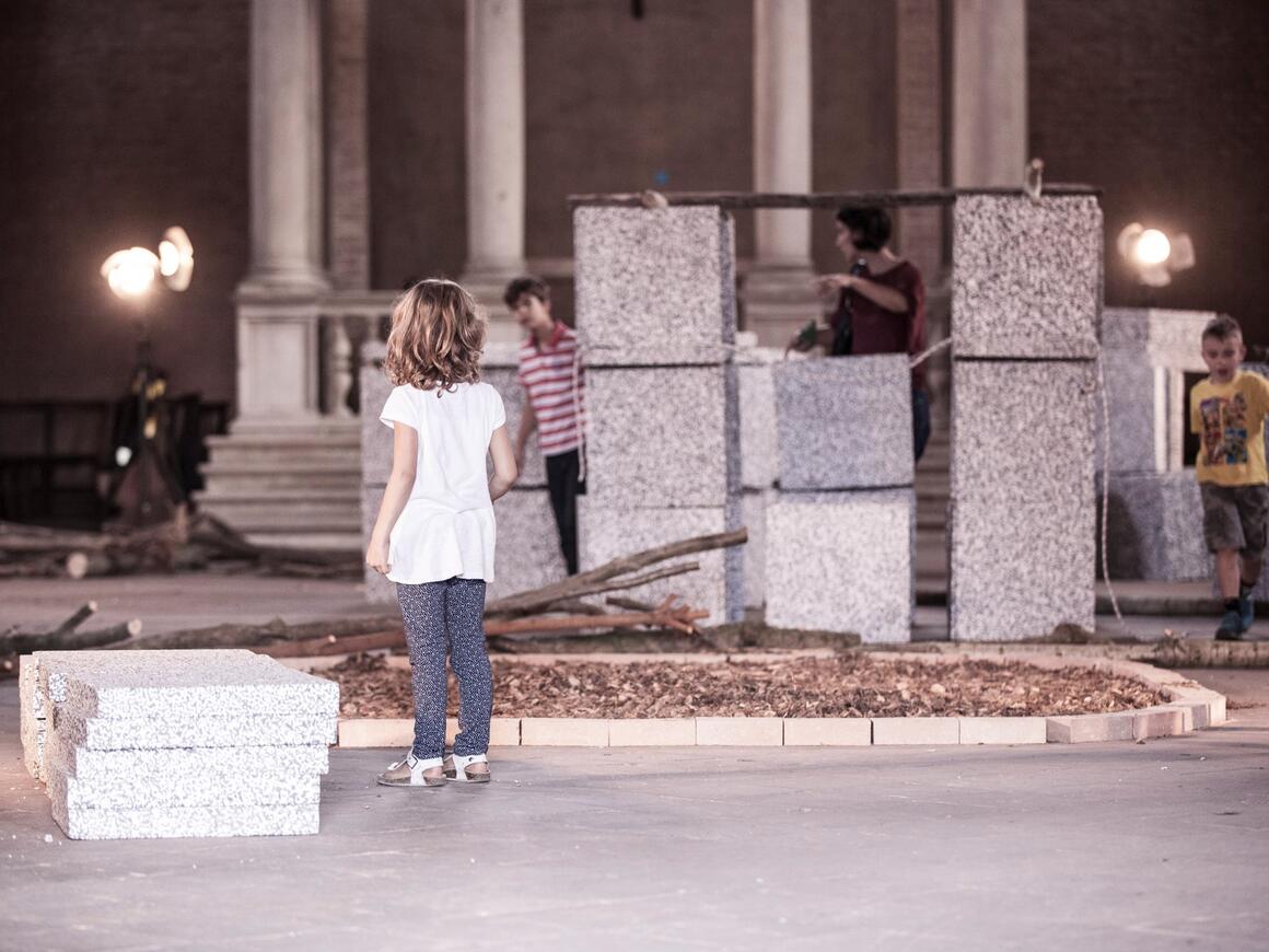 Life in the wood<br> &copy; Parasite 2.0	