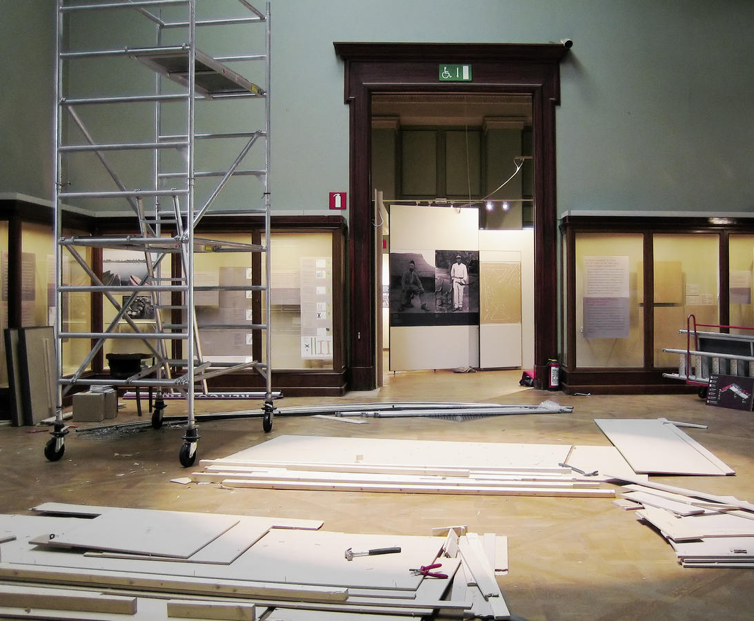 From Desire in Representation (Tervuren), 2006 - 2008<br> &copy; Peggy Buth	